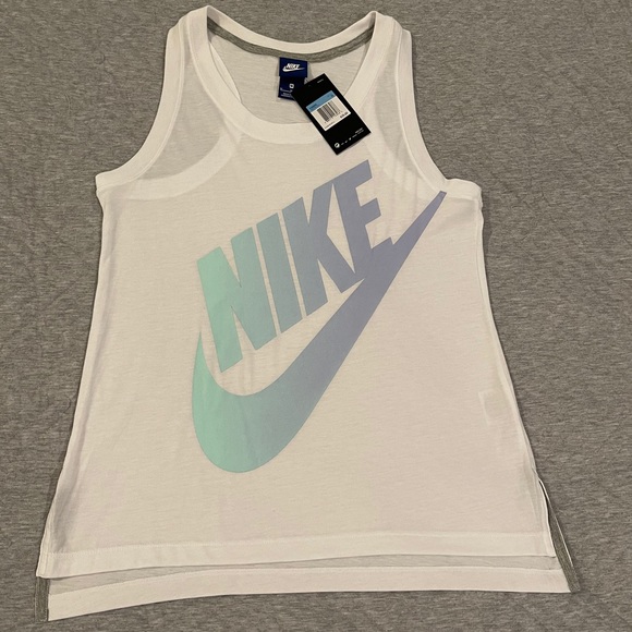 Nike Tops - NWT Nike Tank M
